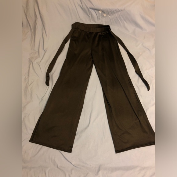 Forever 21 black dressy slacks, size medium, with slits , sexy styling EUC - Picture 2 of 16